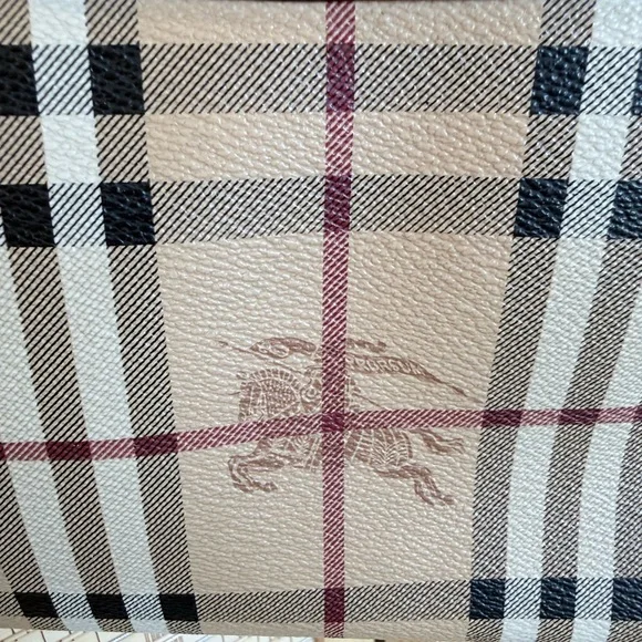 Burberry Haymarket Check Crossbody Bag – Brown Leather Trim – Chain Strap - Picture 5 of 8